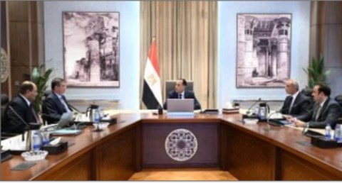 رئيس الوزراء يبحث التوسع فى إنشاء عدد من محطات الثروة الحيوانية