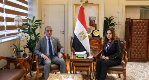 وزيرة التنمية المحلية تتابع مشروعات الخطة الاستثمارية وتطوير منظومة المخلفات والتصالح بالجيزة