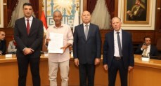 وزير الصناعة ومحافظ القاهرة 