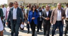 وزيرة الإسكان تقوم بجولة تفقدية موسعة بمشروع "حدائق تلال الفسطاط"