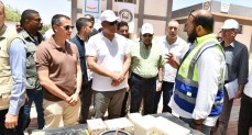 وزير الدولة للإنتاج الحربي يتابع تنفيذ مشروعات المبادرة الرئاسية "حياة كريمة" بأسوان 