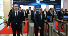 رئيس الوزراء يتفقد المعرض الطبي الإفريقي الخامس 