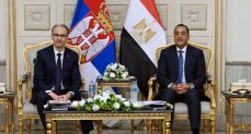 رئيس الوزراء يلتقي نظيره الصربي على هامش افتتاح المعرض والمؤتمر الطبي الأفريقي