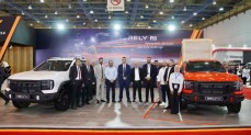 نور الدين الشريف تشارك بسيارة RELY R8 بمعرض الأهرام للنقل