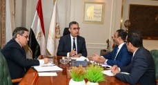 وزير التموين يبحث مع رئيس غرفة صناعة الحبوب تطوير منظومة المطاحن