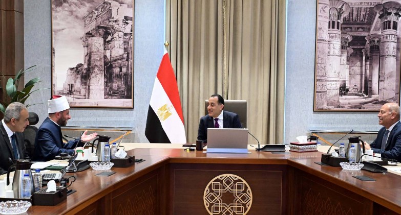 رئيس الوزراء يتابع جهود إعادة إحياء معالم القاهرة الإسلامية والتاريخية