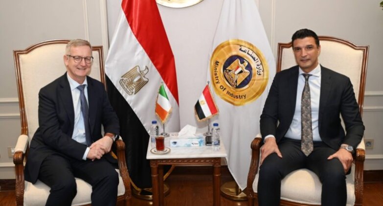 لقاء وزير الصناعة مع أيدن أوهارا،