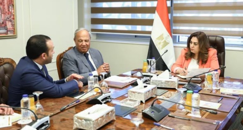 وزيرة التنمية المحلية والبيئة