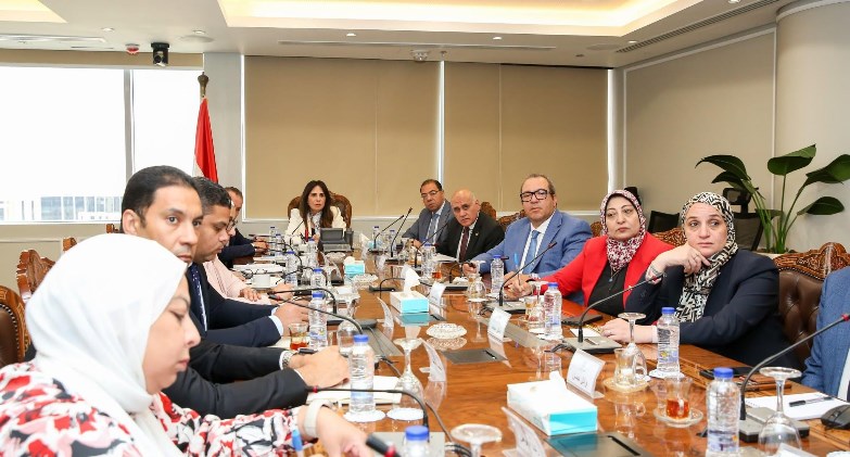 وزيرة الإسكان تتابع الموقف التنفيذي لمحوري اللواء عمر سليمان ومحمد نجيب ومستجدات مشروع تطوير موقع التجلي الأعظم