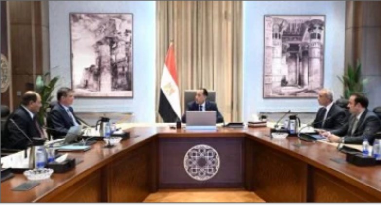 رئيس الوزراء يبحث التوسع فى إنشاء عدد من محطات الثروة الحيوانية