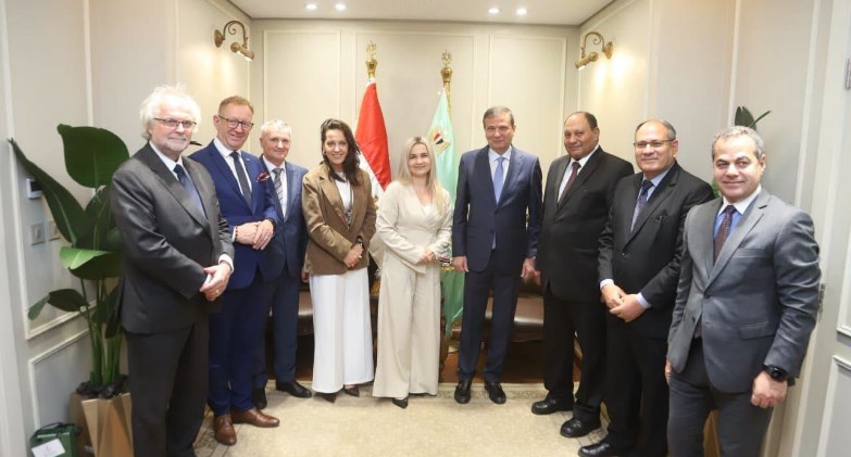 وزير الزراعة يبحث مع وفد حكومي وبرلماني بولندي زيادة فرص التبادل التجاري الزراعي