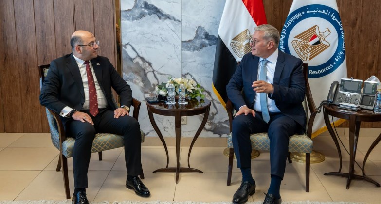 وزير البترول يبحث مع رئيس الهيئة البرلمانية لحزب حماة الوطن دعم جهود تطوير قطاعي البترول والتعدين