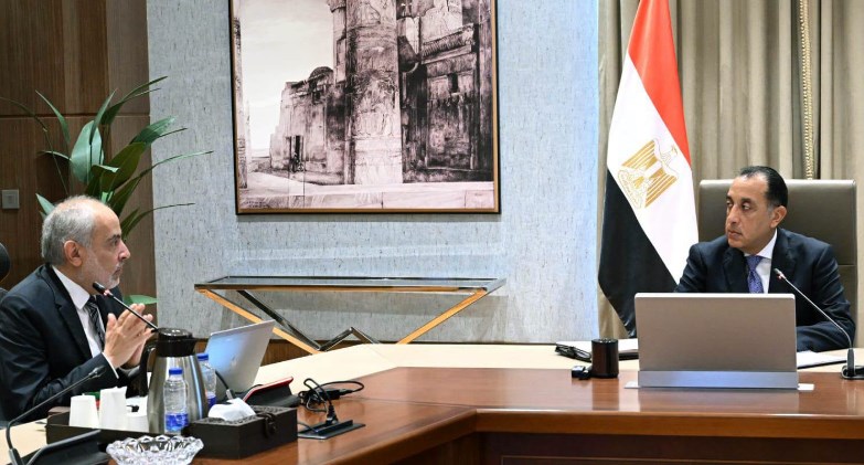 رئيس الوزراء يتابع مخطط تطوير منطقة نزلة السمان ومشروع إحياء "قرافة المماليك"