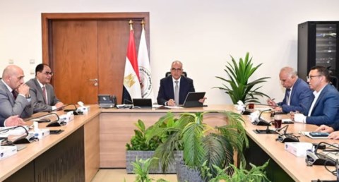 وزير الموارد المائية والري