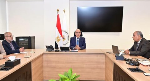 وزير الموارد المائية والري