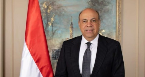 وزير الطيران المدني يتابع اللمسات النهائية لبرنامج طرح إدارة وتشغيل مطار الغردقة الدولي
