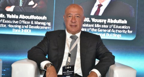 يحيى أبو الفتوح الرئيس التنفيذي لبنك التعمير والإسكان: