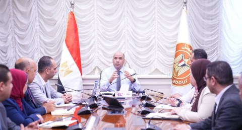 وزير العمل يتابع الاستعدادات النهائية لإطلاق منصة العمل الرقمية 