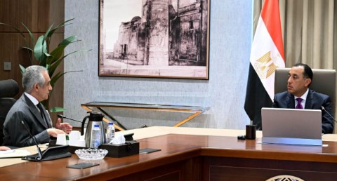 رئيس الوزراء يُتابع آخر مستجدات تطوير خدمات الشهر العقاري والتوثيق