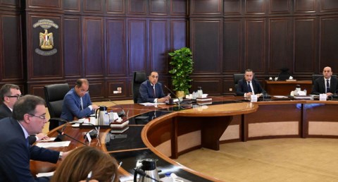 رئيس الوزراء يتابع الخطوات التنفيذية للتعيين حديثاً واختيار الوظائف القيادية والإشرافية بالجهاز الإداري للدولة