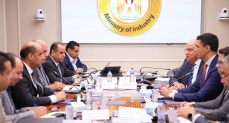 الصناعة: وزارة العمل شريك أصيل لوزارة الصناعة في توفير العمالة الصناعية المدربة
