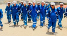 وزير البترول والثروة المعدنية يتفقد موقع عمل بتروجت بحقول النفط في الإمارات