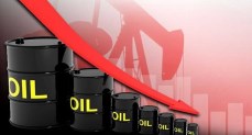 النفط يواصل تراجعه بعد توقف الهجمات بين الولايات المتحدة وإيران