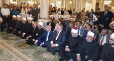 وزير الأوقاف ومحافظ القاهرة يفتتحون مسجد الإمام الحسين عقب تجديد الفرش