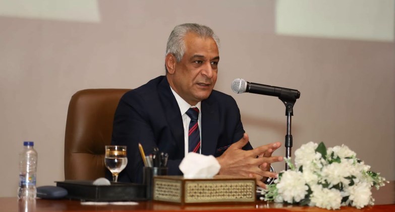 جمبلاط:الاستثمار في العنصر البشري يمثل الركيزة الأساسية لتطوير الصناعة
