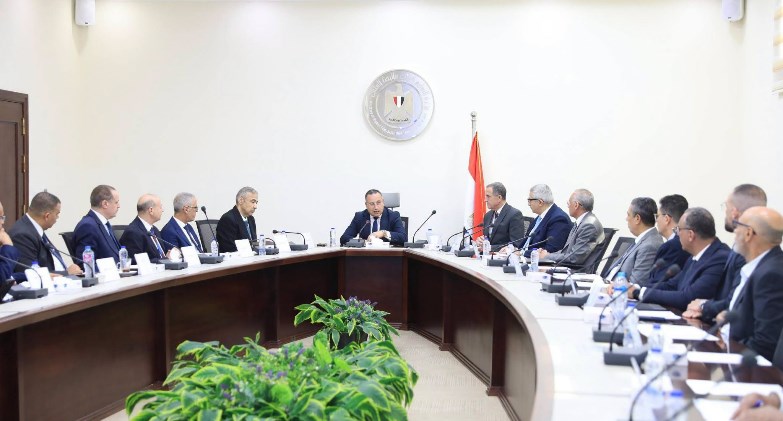  وزير التعليم العالي:  يوجه بأهمية مواصلة تطوير منظومة التعليم بالمعاهد العليا