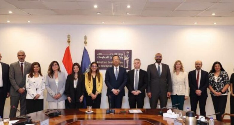  وزير الاتصالات: 270 خدمة حكومية عبر منصة مصر الرقمية بنهاية العام الجاري 