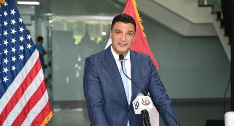 خالد هاشم وزير الصناعة
