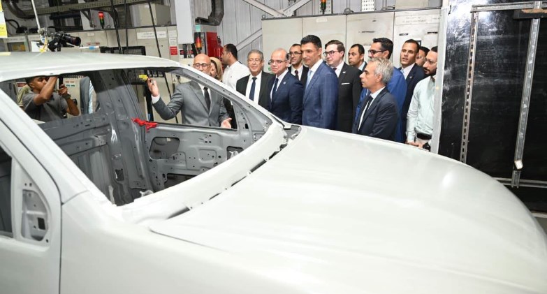 وزير الصناعة يشارك بحفل مصنع جنرال موتورز مصر للإعلان عن دخول السيارات المصنعة بأمريكا إلى السوق المصري 