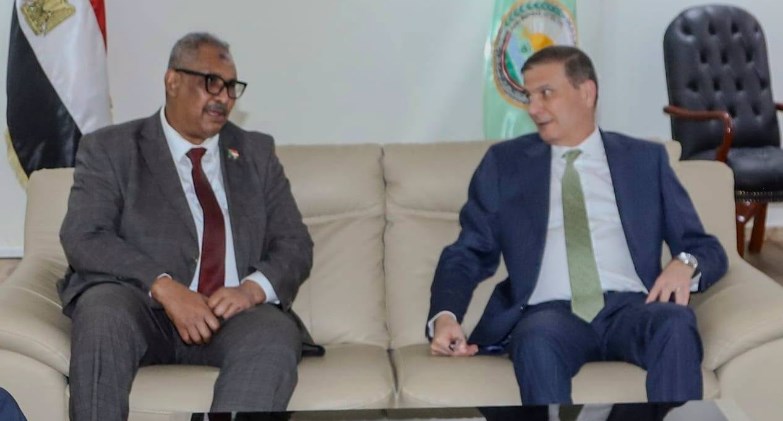 وزير الزراعة يبحث مع نظيره السوداني ومدير "المنظمة العربية" ملفات التكامل والأمن الغذائي
