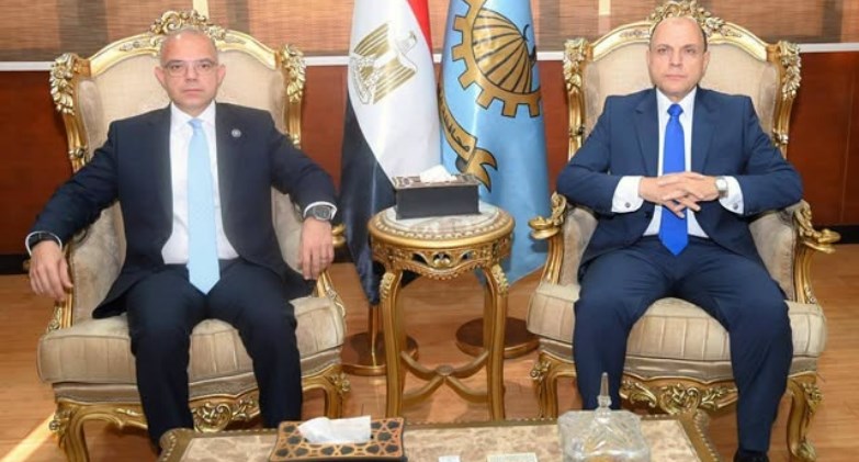 وزير الاستثمار ومحافظ الغربية يتفقان على دراسة إنشاء مكتب لخدمات المستثمرين