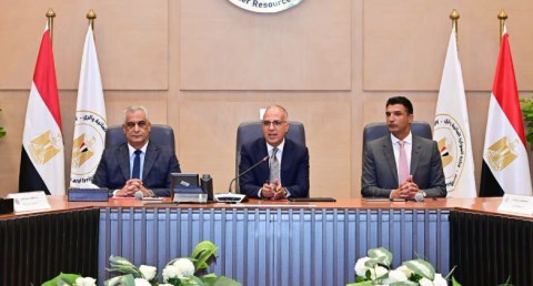 وزراء الموارد المائية والري والصناعة والإنتاج الحربي  يبحثون وضع منظومة متكاملة للإدارة المستدامة للمياه