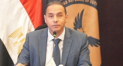 الدكتور إسلام عزام