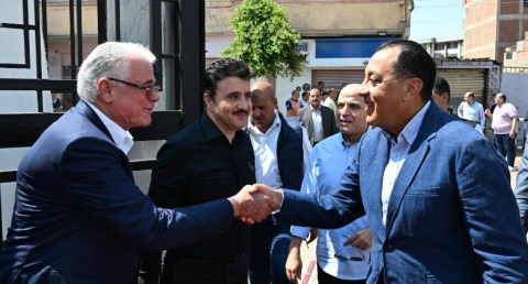 رئيس الوزراء يفتتح ويتفقد عددا من المشروعات الخدمية والتنموية بمحافظة الغربية