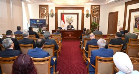 وزير الصناعة يلتقي رؤساء البعثات الدبلوماسية المنقولين للعمل بالخارج