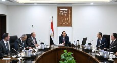 رئيس الوزراء يستعرض عددا من المقترحات لتطوير أداء البورصة المصرية  خلال الفترة الماضية 