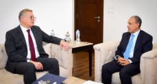 وزير البترول والخارجية 