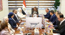 منال عوض: الدولة تولي اهتماماً كبيراً بملف التغيرات المناخية  