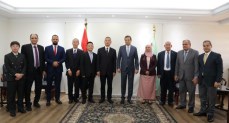 وزير الزراعة يستقبل وفداً من هيئة "إيكاما" الصينية لبحث توطين صناعة المبيدات 