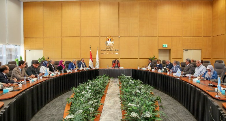 وزيرة الإسكان تتابع مستجدات تنفيذ مشروع «حدائق تلال الفسطاط»