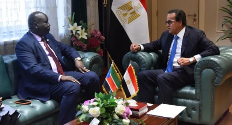 وزير الصحة والسكان