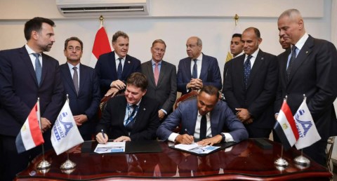 أبو غالي موتورز وإيرباص للمروحيات توقعان اتفاقية لتطوير سوق المروحيات المدنية في مصر
