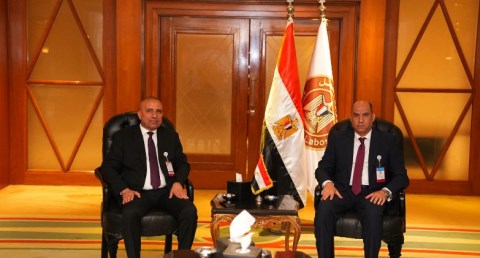 وزير العمل يبحث مع رئيس الوفد العراقي التعاون في التدريب المهني وتنقل الأيدي العاملة