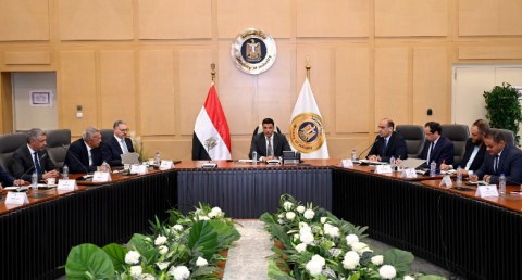 وزارة الصناعة تستضيف مائدة مستديرة لمصنعي الأسمنت لوضع خارطة طريق للقطاع