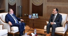 رئيس الوزراء يلتقي محافظ البنك المركزي المصري