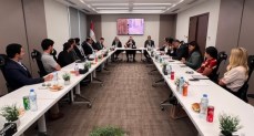 وزير التخطيط يلتقي عددًا من رواد الأعمال والشركات الناشئة بالإمارات 